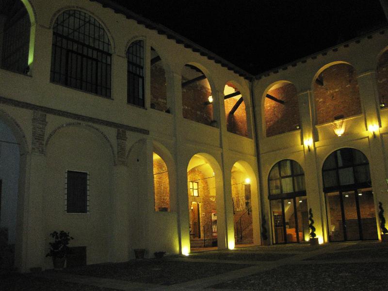 Relais Palazzo Paleologi Sec.Xiv Hotel Lu (Piedmont) Exterior foto